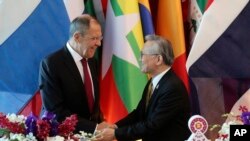 Ngoại trưởng Nga Sergey Lavrov, trái, và Ngoại trưởng Thái Lan Don Pramudwinai, Bangkok, ngày 30/7/2019.